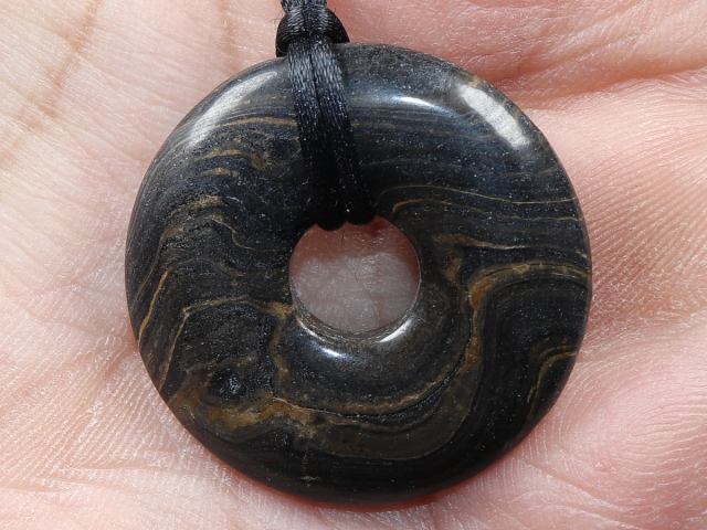 Stromatolith mit Band