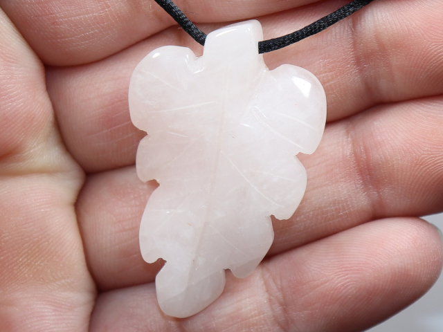 rose quartz with cord or silver 925