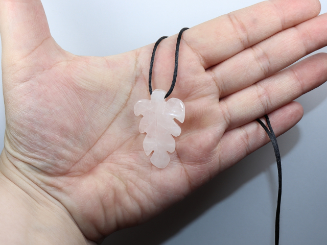rose quartz with cord or silver 925