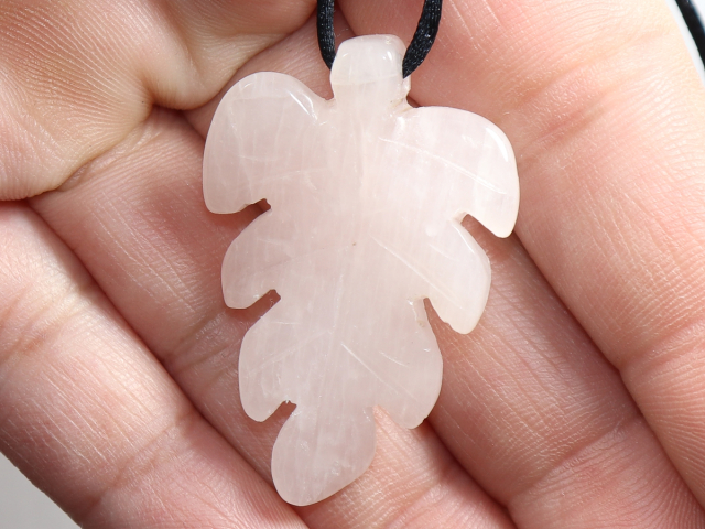 rose quartz with cord or silver 925