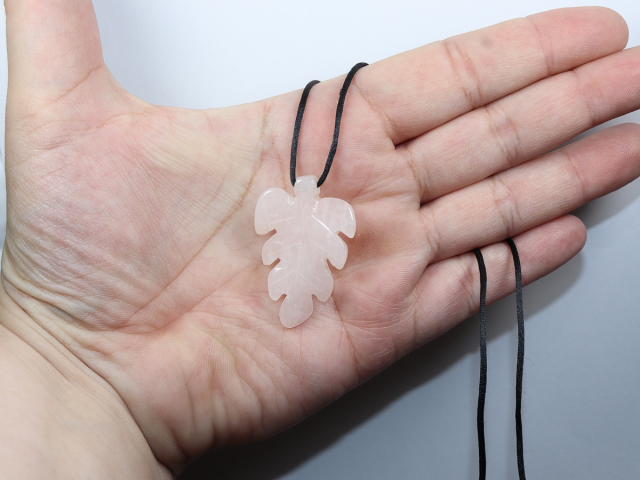 rose quartz with cord or silver 925