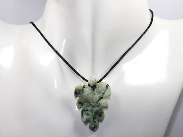 mariposite-dolomite with cord or silver 925