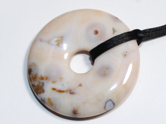 Ozeanjaspis mit Band