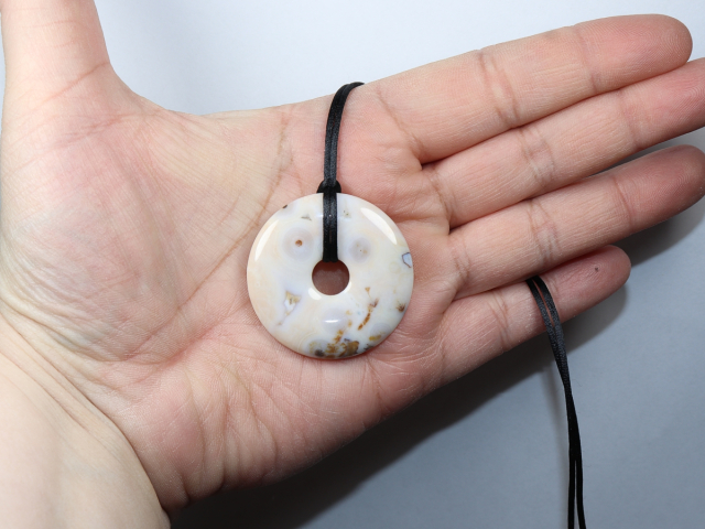 Ozeanjaspis mit Band