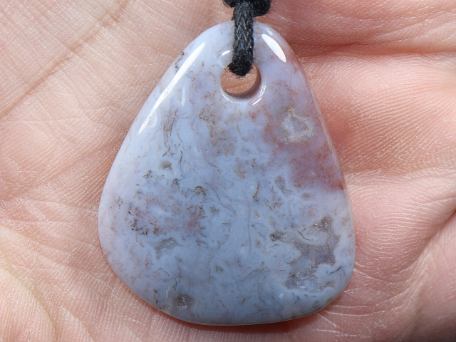 crazy lace agate with cord