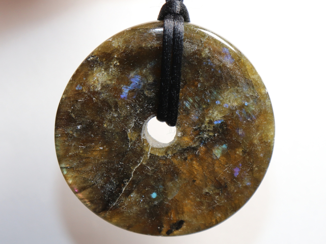 Preview: labradorite with cord