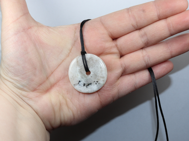 white labradorite with cord