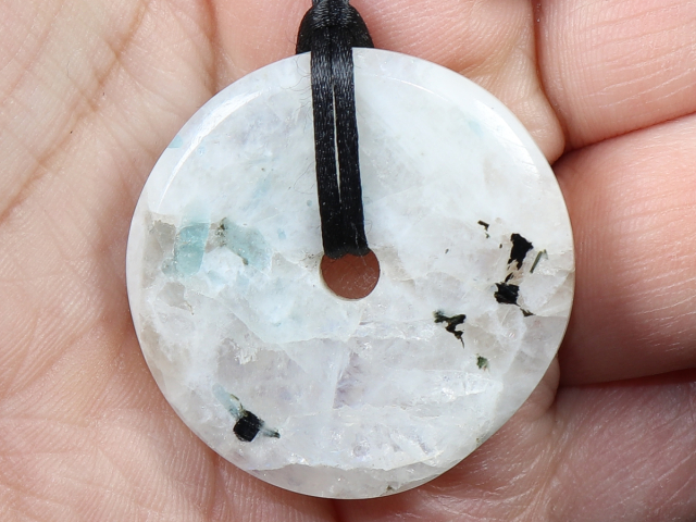 white labradorite with cord