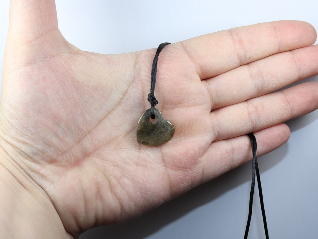 labradorite with cord