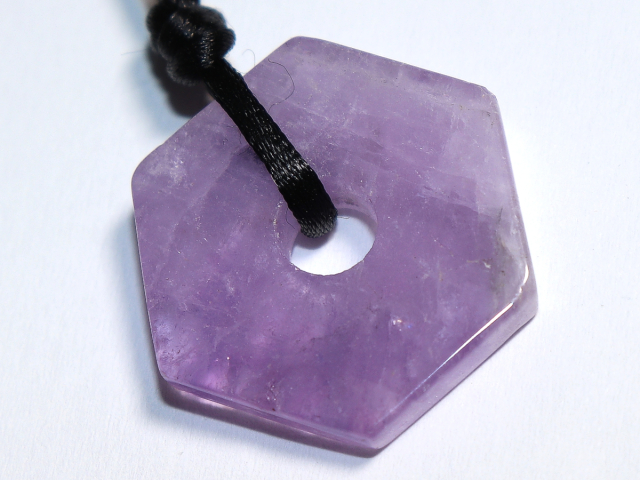 Amethyst mit Band