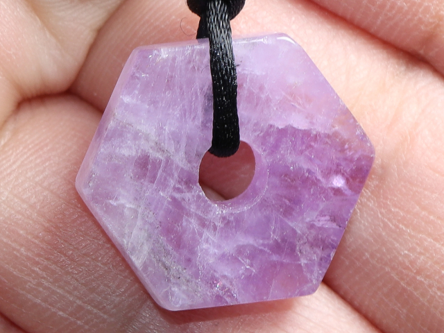 Amethyst mit Band
