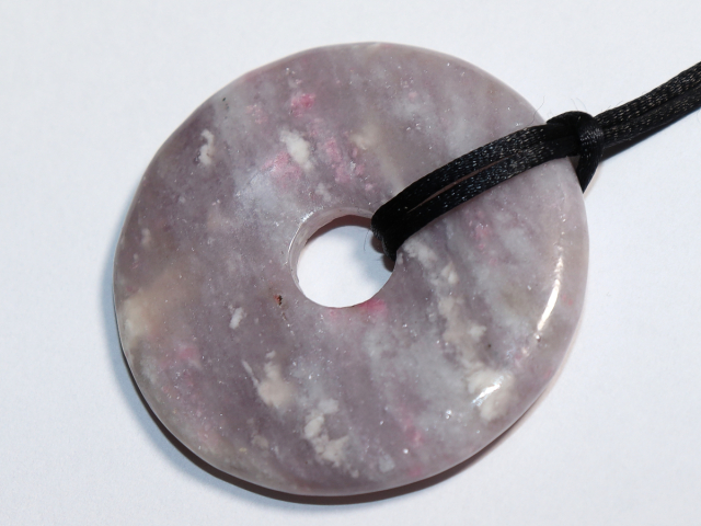 pink tourmaline (Rubellite) in quartz mit Band