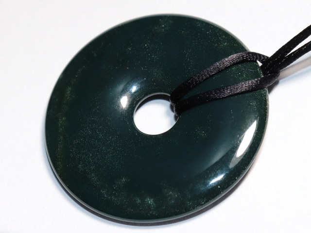 moss agate with cord