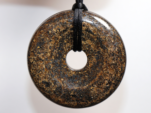 bronzite with cord