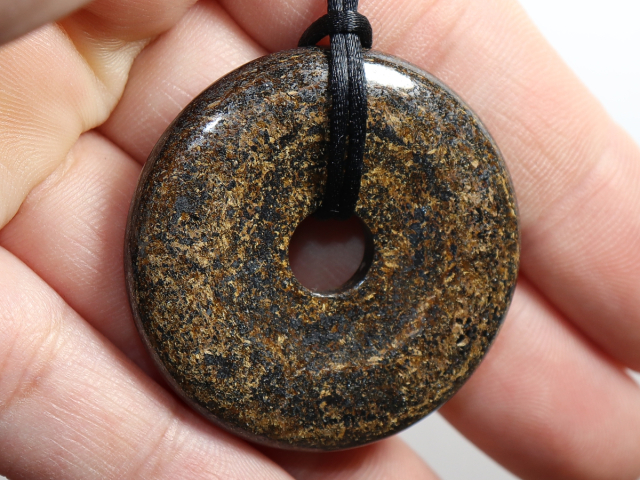 bronzite with cord