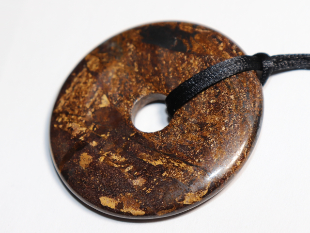 bronzite with cord