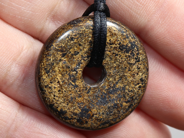 bronzite with cord