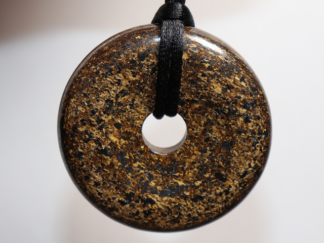 bronzite with cord