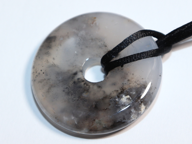 Dendritenchalcedon mit Band