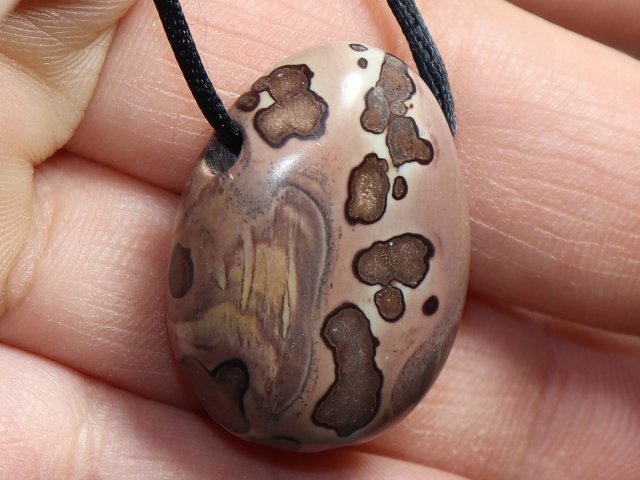 porcellanite with cord or silver 925