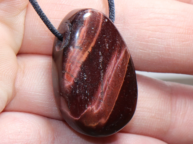 rotes Tigerauge mit Band oder Silber 925