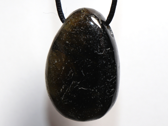 schwarzer Turmalin (Schörl) mit Band oder Silber 925