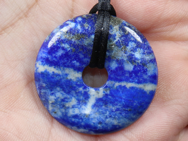 Lapislazuli mit Band
