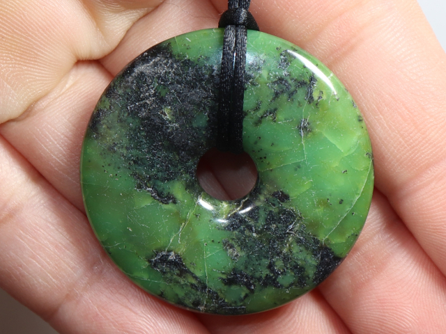 chrysoprase with cord