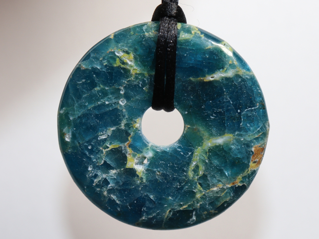 apatite with cord