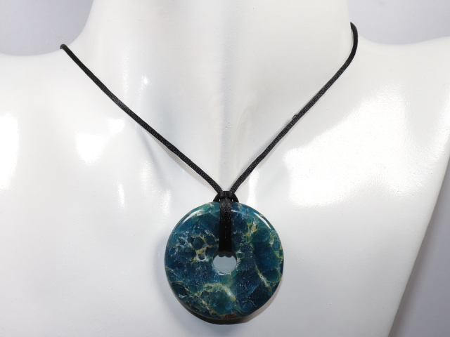 apatite with cord