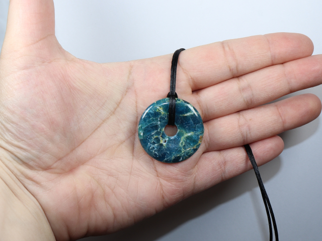 apatite with cord