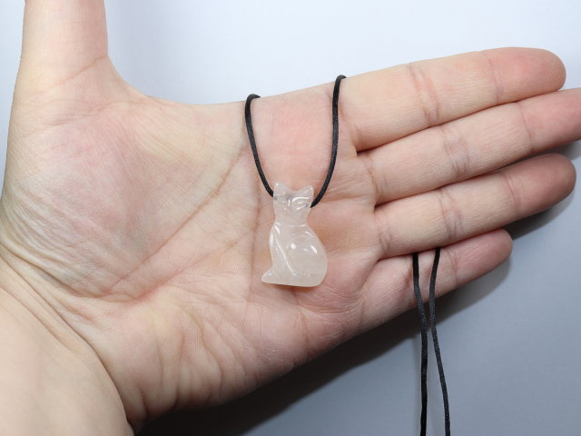 Rosenquarz mit Band oder Silber 925