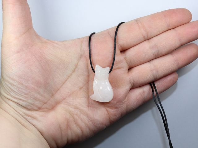 Rosenquarz mit Band oder Silber 925