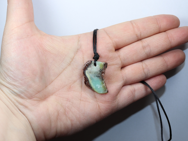 chrysoprase with cord