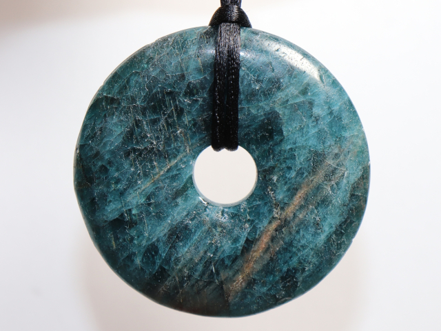 apatite with cord