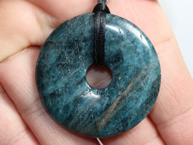 apatite with cord