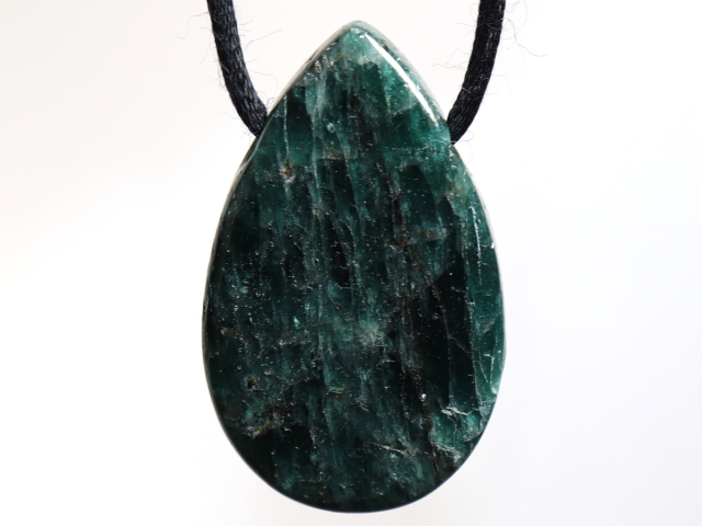 apatite with cord or silver 925