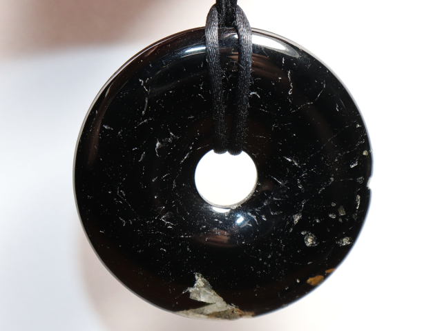 Preview: schwarzer Turmalin (Schörl) mit Band