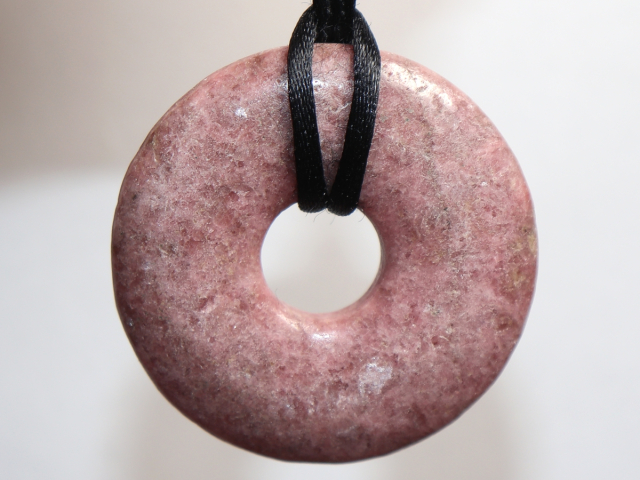 Preview: rhodonite with cord