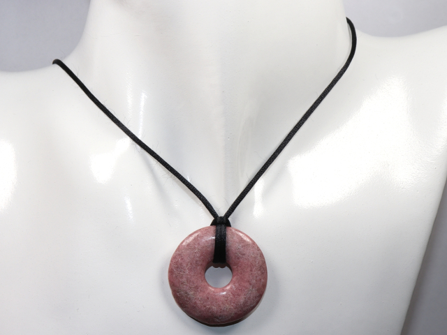 Preview: rhodonite with cord