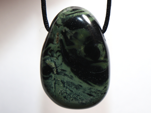 Kambaba-Rhyolith mit Band oder Silber 925