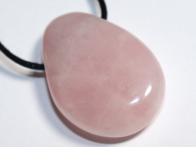 Rosenquarz mit Band oder Silber 925