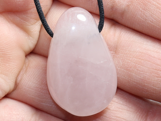 rose quartz with cord or silver 925