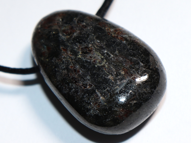 Cummingtonit mit Band oder Silber 925