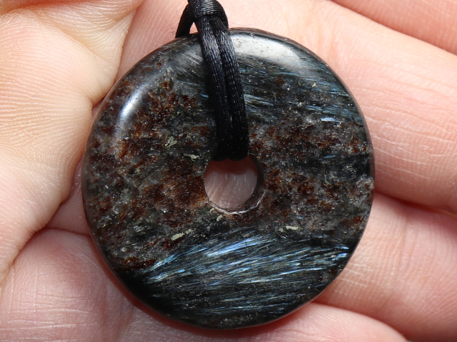 anthophyllite with cord