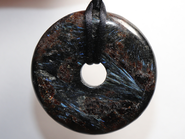 Preview: anthophyllite with cord
