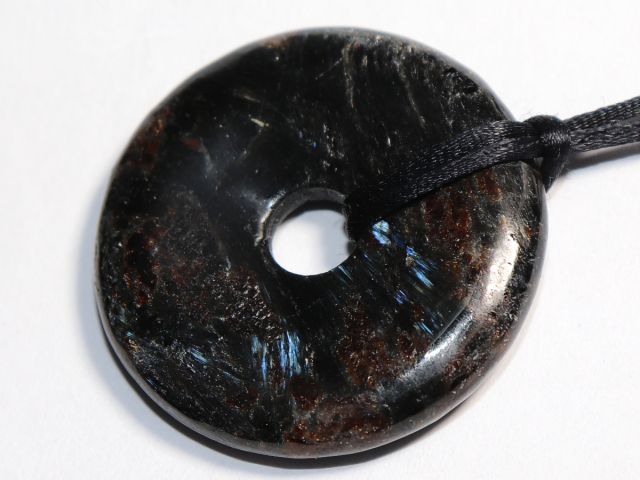 Preview: anthophyllite with cord