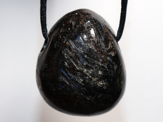 Anthophyllit mit Band oder Silber 925