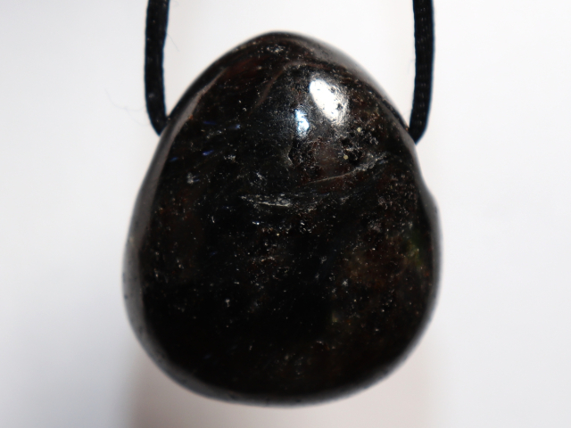 Anthophyllit mit Band oder Silber 925