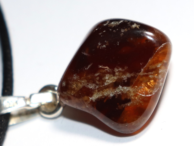 Hessonit (Granat) mit Band oder Silber 925